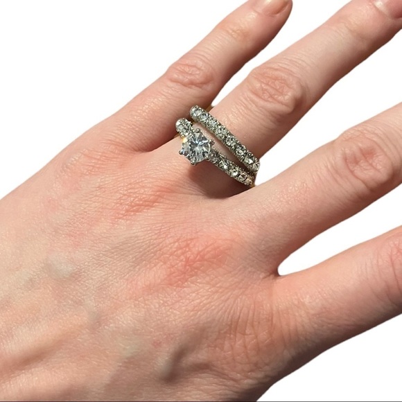 𝅺flash Wedding Ring Set - Picture 2 of 10